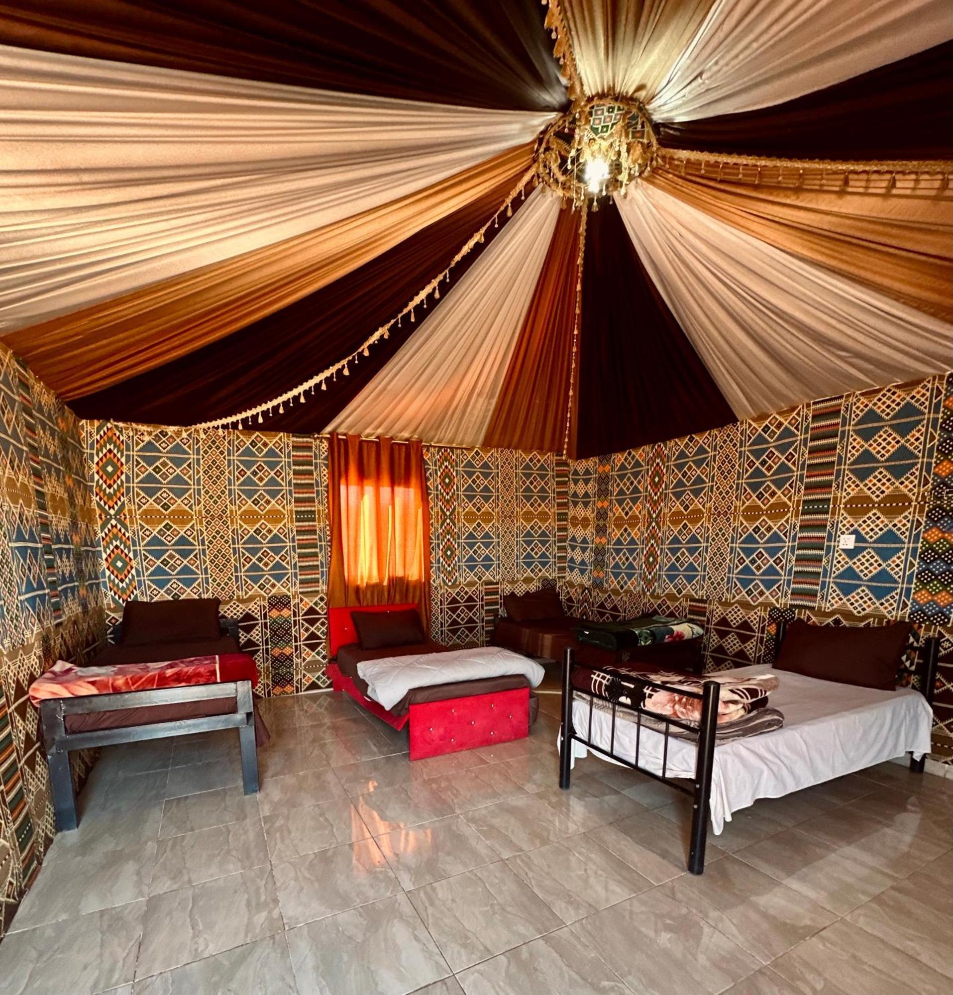 Hotel Salameh'S Bedouin Camp à Wadi Rum Extérieur photo