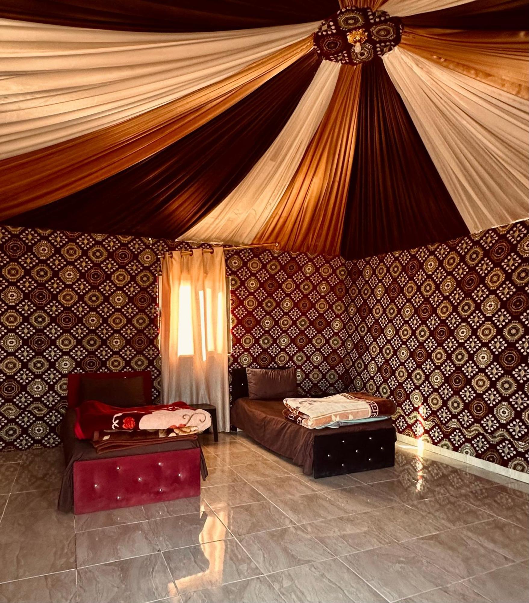 Hotel Salameh'S Bedouin Camp à Wadi Rum Extérieur photo