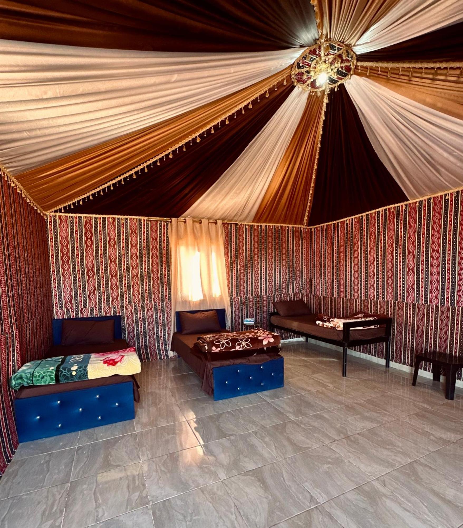 Hotel Salameh'S Bedouin Camp à Wadi Rum Extérieur photo